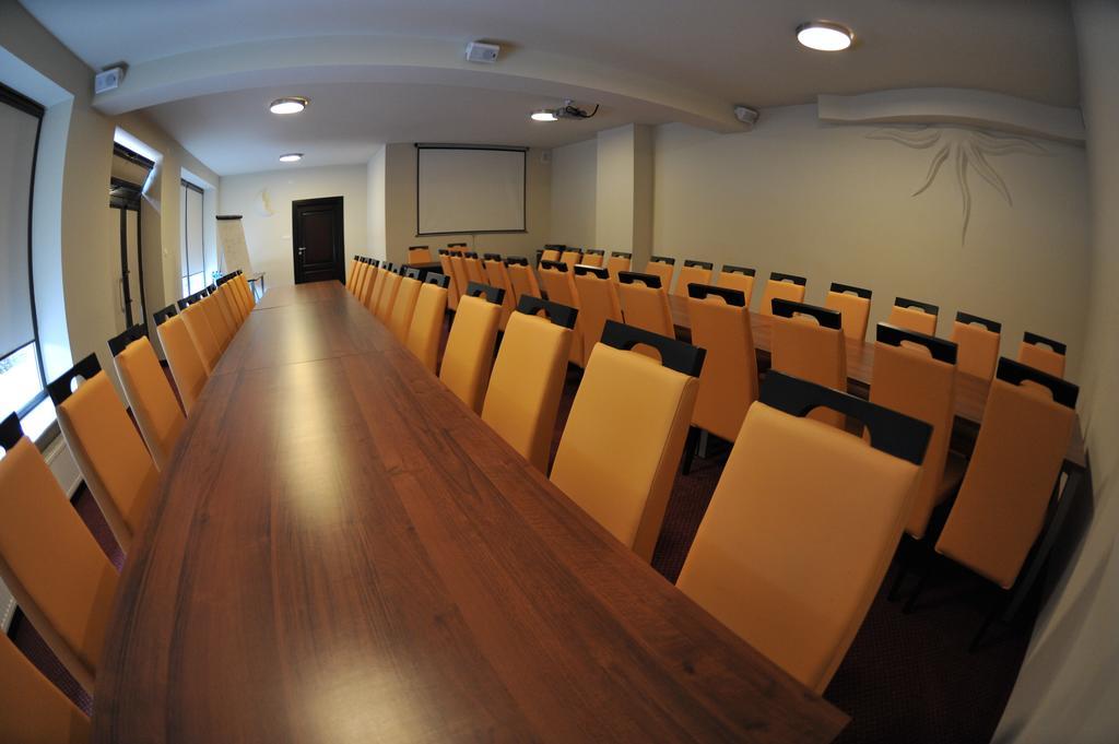 Zajazd Pod Borem Głogów Małopolski Esterno foto
